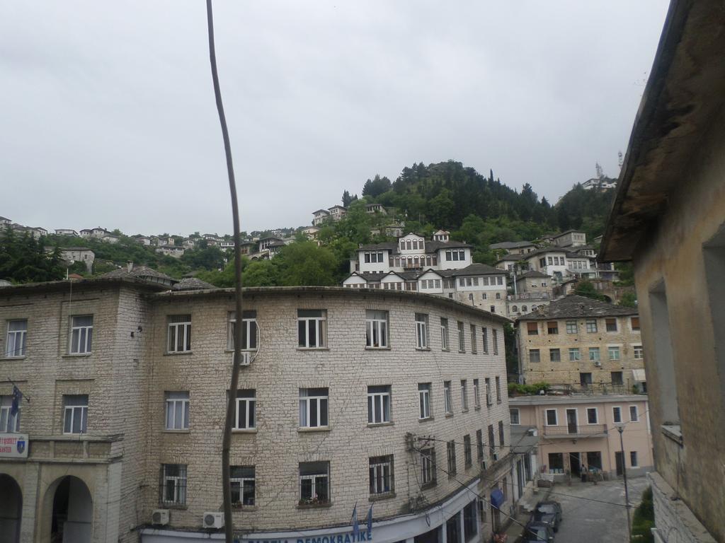Tina'S Apartment Αργυρόκαστρο Εξωτερικό φωτογραφία